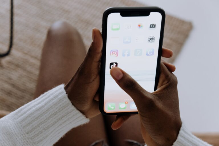 Enhancing Consumer App Knowledge Without Reducing Consumer Choices